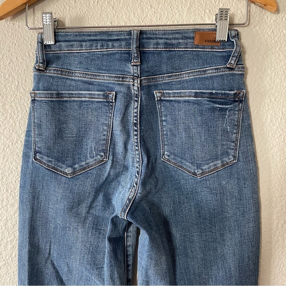 RSQ Vintage Mom Jeans Women’s 24 Blue Medium Wash Ripped Distressed Stretch - Picture 11 of 16